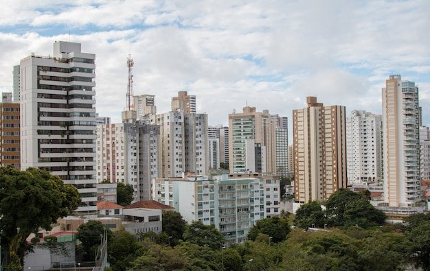 Vista de prédios em Belo Horizonte e Região Metropolitana